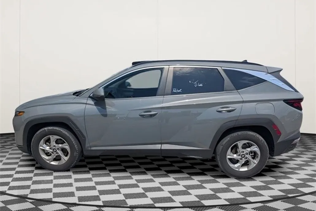 2024 Hyundai Tucson SEL photo 1