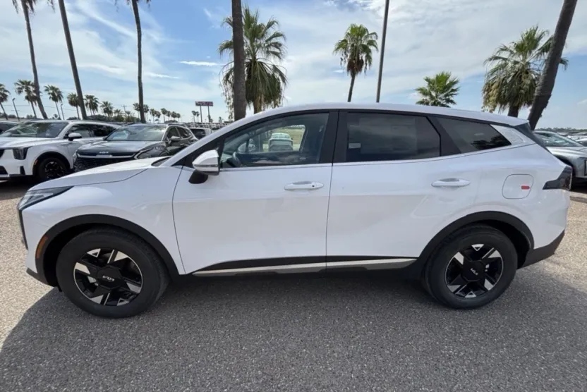 2026 Kia Sportage LX photo 1