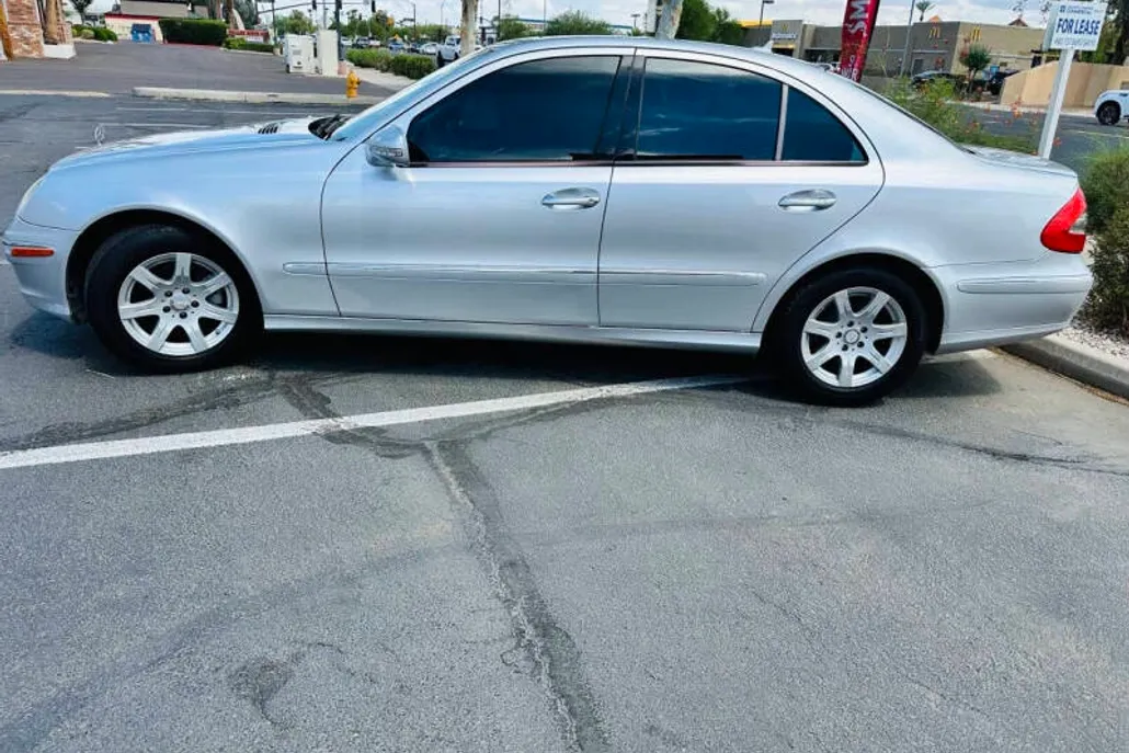 2009 Mercedes Benz E 320 BlueTEC photo 1
