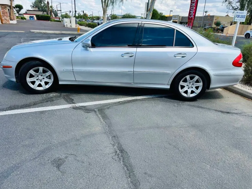 2009 Mercedes Benz E 320 BlueTEC photo 1