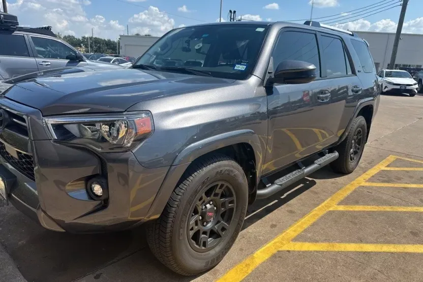 2023 Toyota 4Runner SR5 photo 1