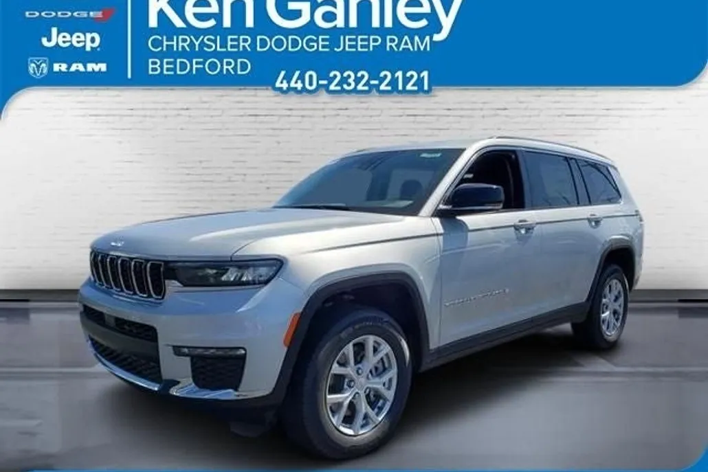 2023 Jeep Grand Cherokee Limited photo 1