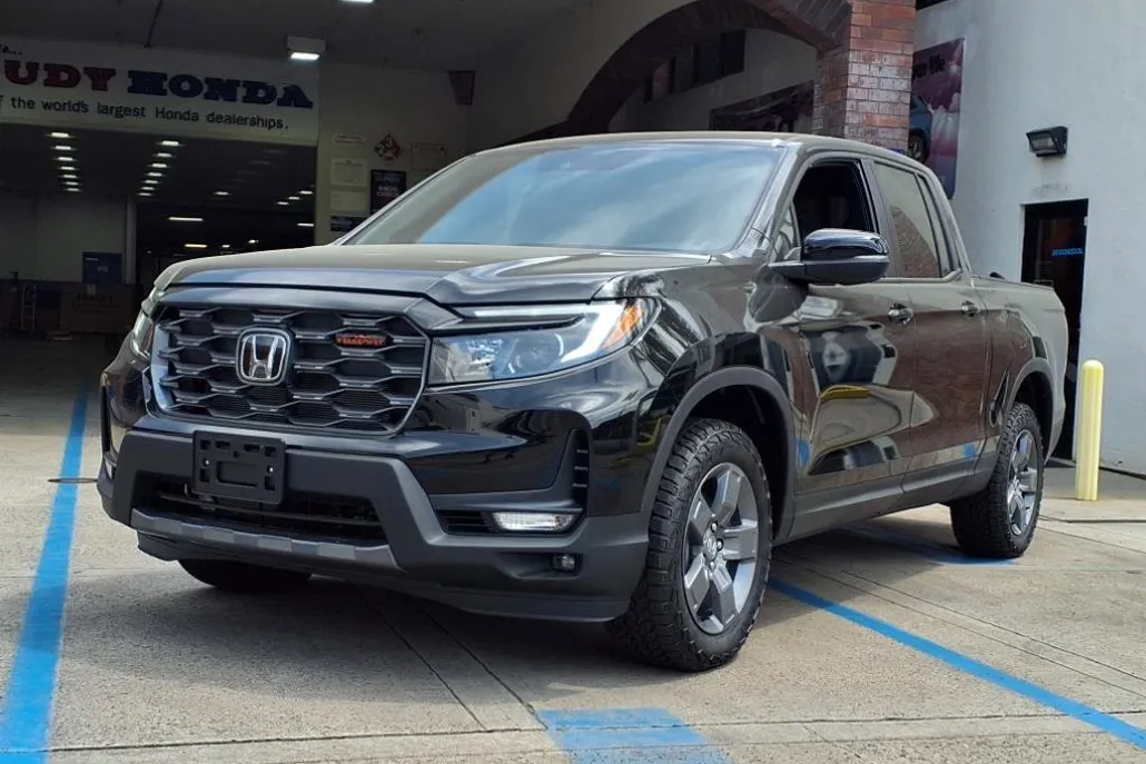 2024 Honda Ridgeline TrailSport photo 1
