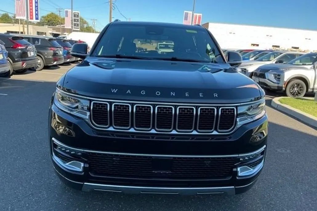 2022 Jeep Wagoneer Series III photo 1