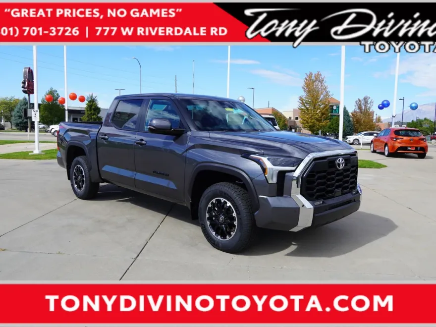 2026 Toyota Tundra SR5 CrewMax photo 1