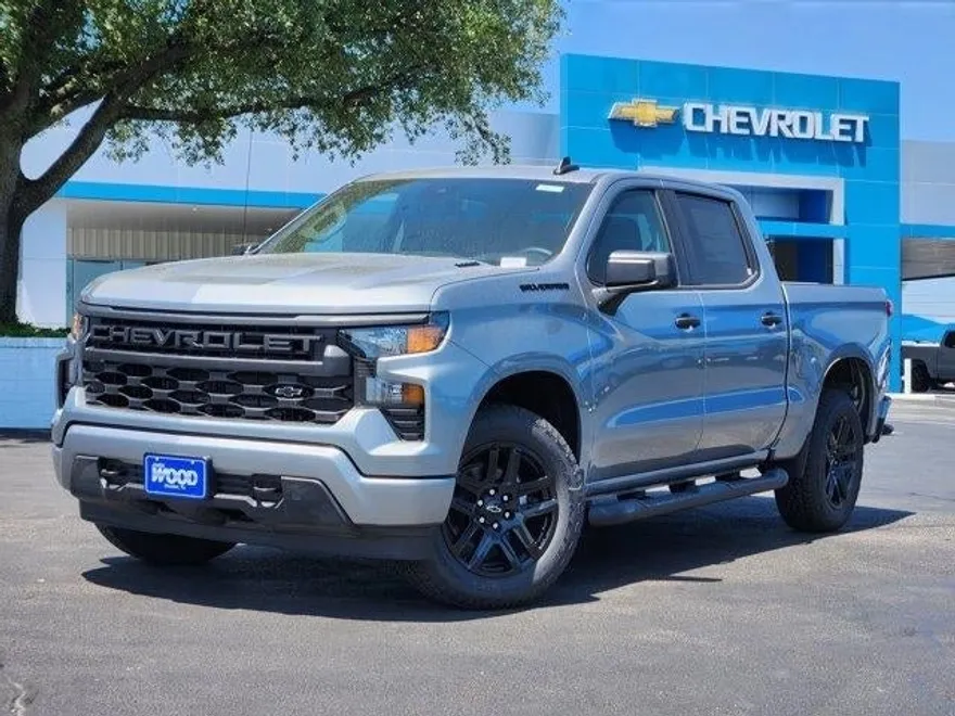 2025 Chevrolet Silverado Custom photo 1