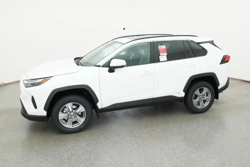2025 Toyota RAV4 Hybrid XLE photo 1