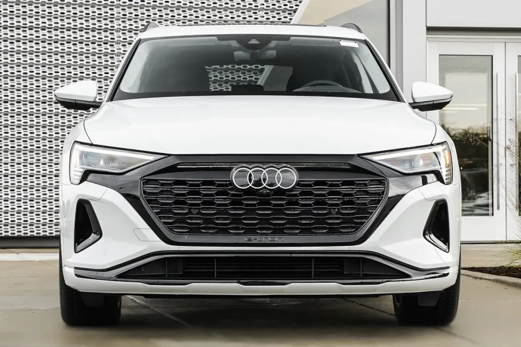 2024 Audi Q8 E-tron Prestige photo 1