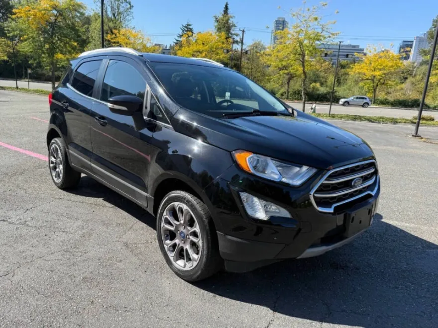 2021 Ford EcoSport Titanium photo 1