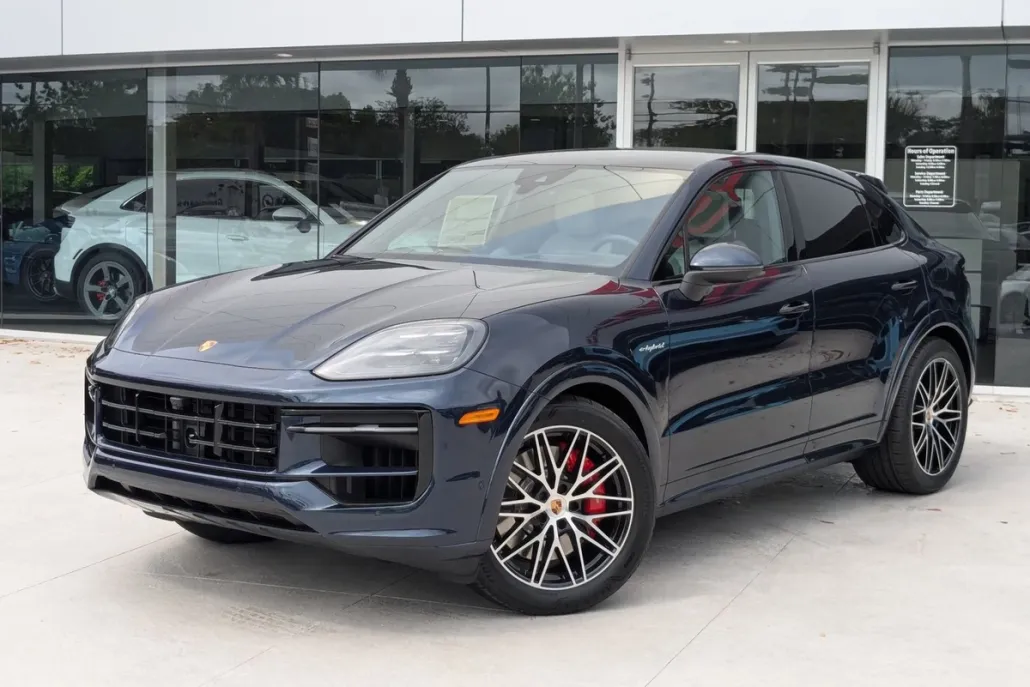 2025 Porsche Cayenne E-Hybrid Coupe S photo 1