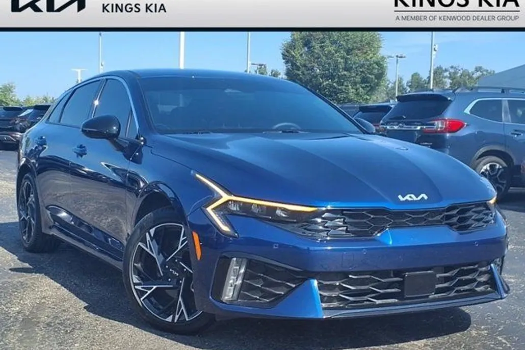 2025 Kia K5 GT-Line photo 1