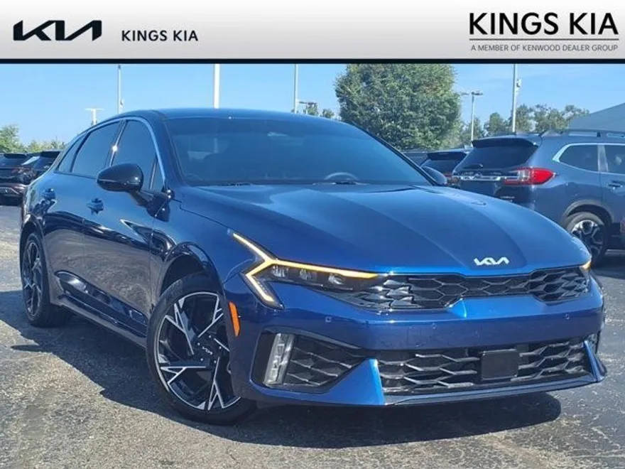 2025 Kia K5 GT-Line photo 1