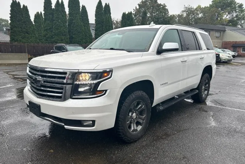 2018 Chevrolet Tahoe LT photo 1