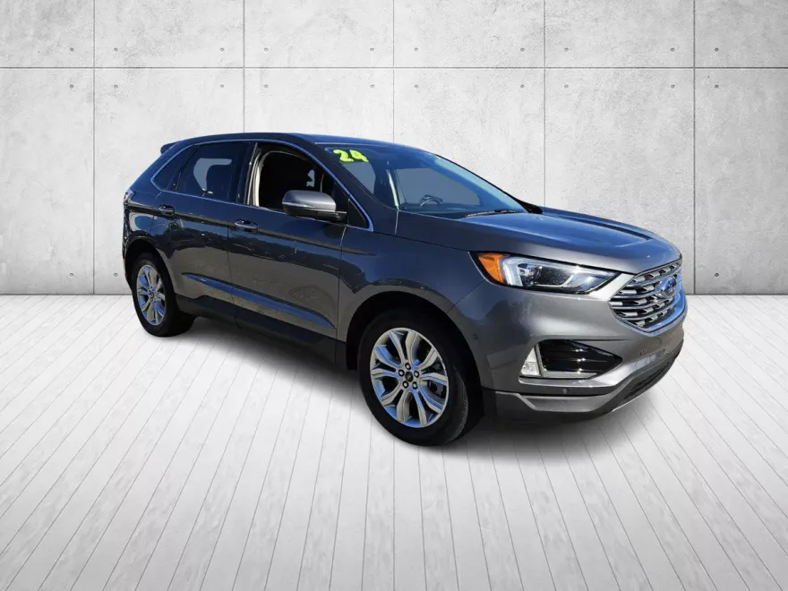 2024 Ford Edge Titanium photo 1