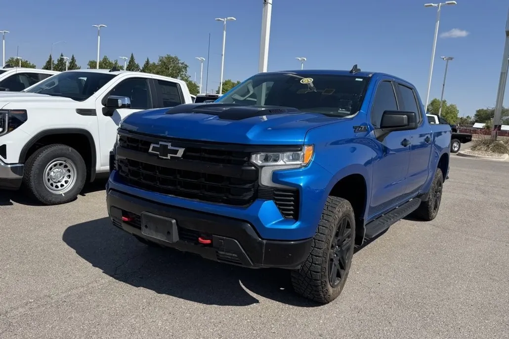2023 Chevrolet Silverado 1500 LT Trail Boss photo 1