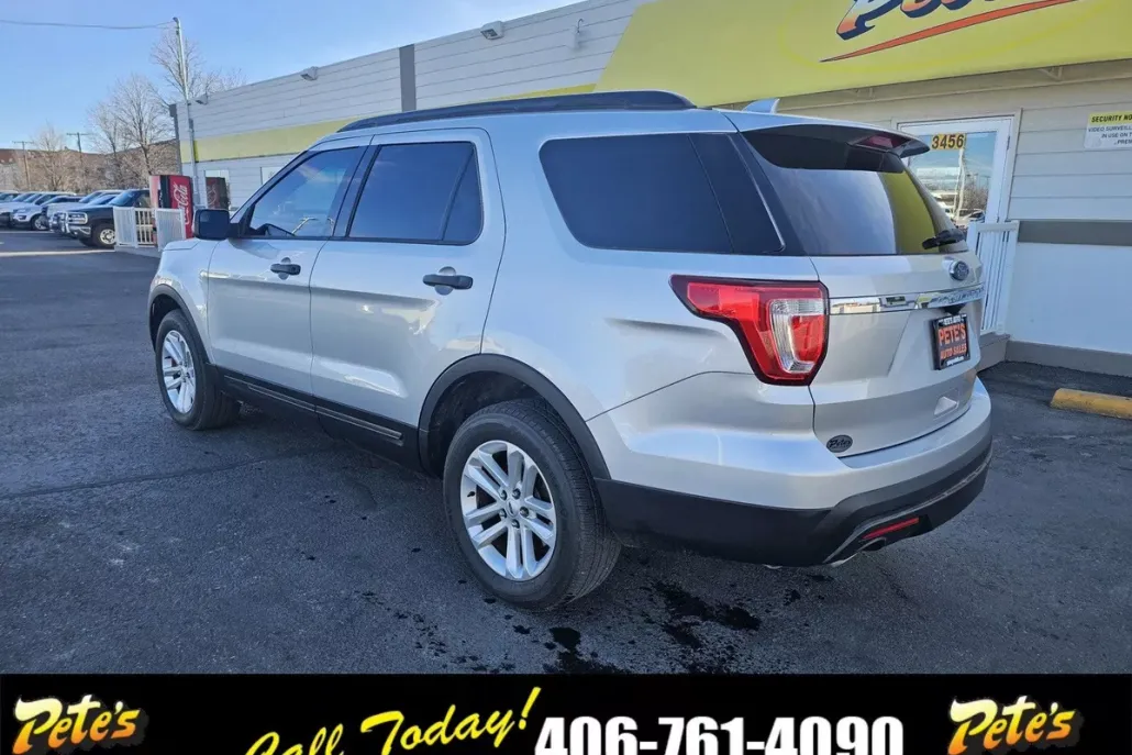 2016 Ford Explorer Base photo 1