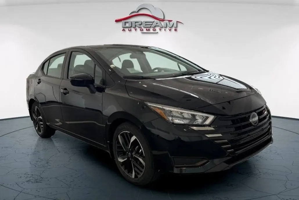 2025 Nissan Versa SR photo 1