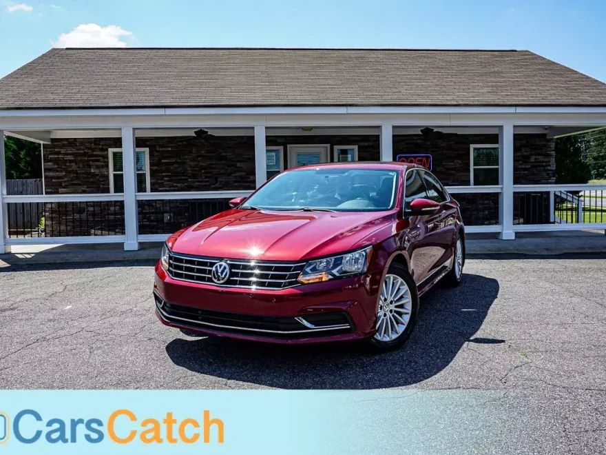 2016 Volkswagen Passat SE photo 1