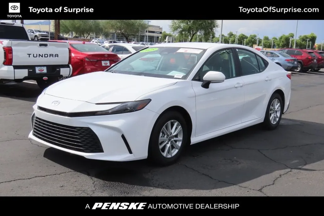2025 Toyota Camry LE photo 1
