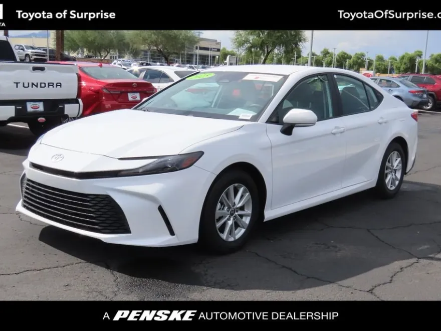 2025 Toyota Camry LE photo 1