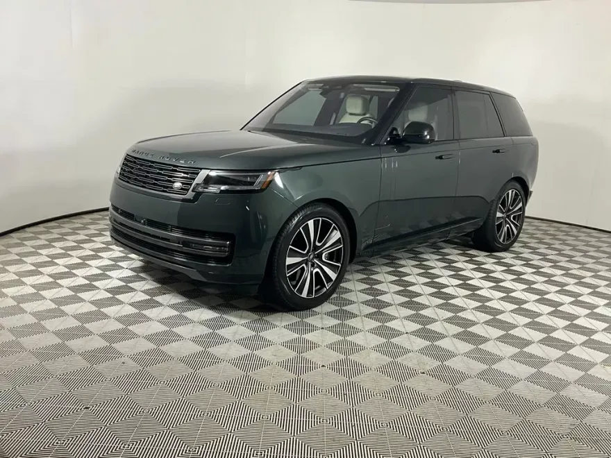 2023 Land Rover Range Rover SE photo 1