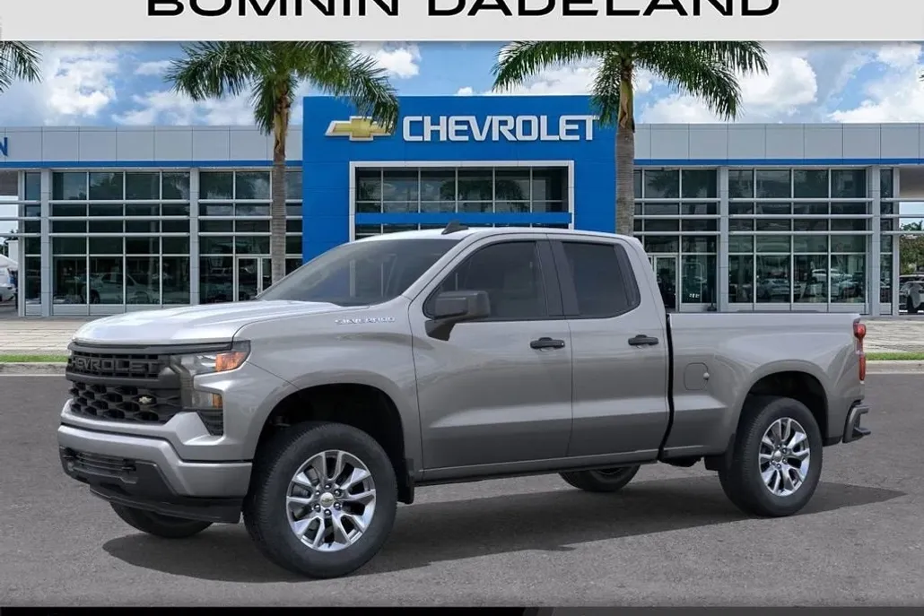 2025 Chevrolet Silverado 1500 Custom photo 1