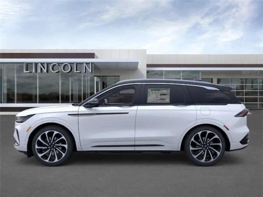 2025 Lincoln Nautilus Black Label photo 1