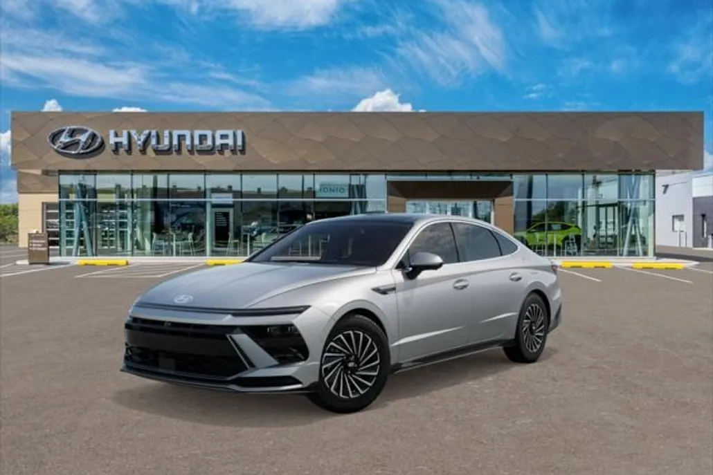 2025 Hyundai Sonata Hybrid Limited photo 1