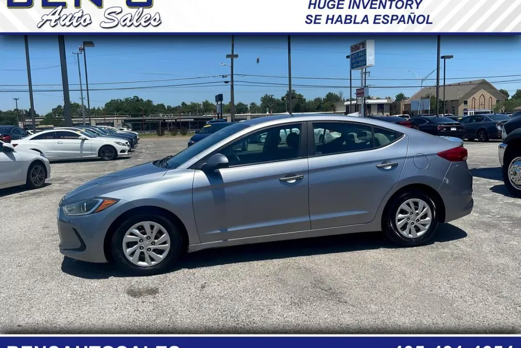 2017 Hyundai Elantra SE photo 1
