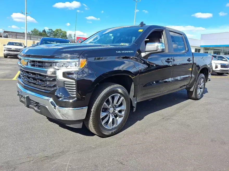 2026 Chevrolet Silverado 1500 LT photo 1