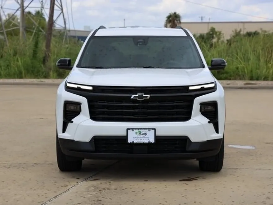 2026 Chevrolet Traverse photo 1