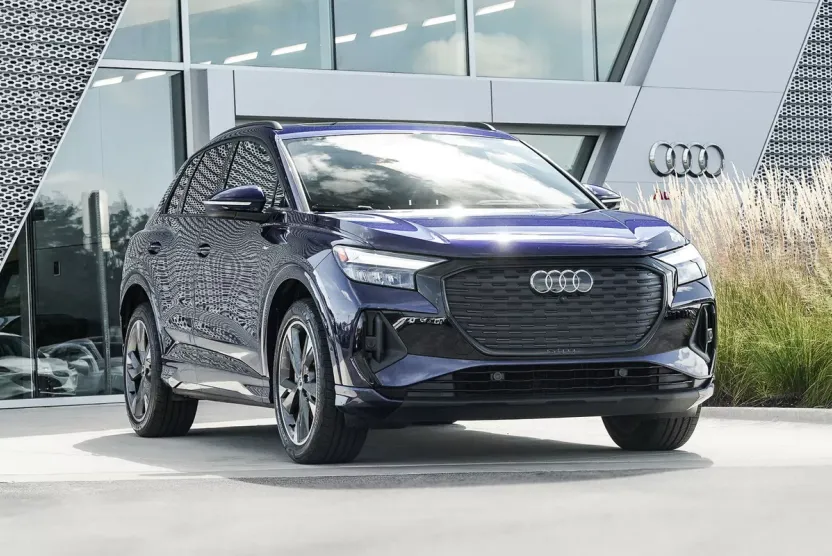2023 Audi Q4 50 E-tron Premium Plus photo 1