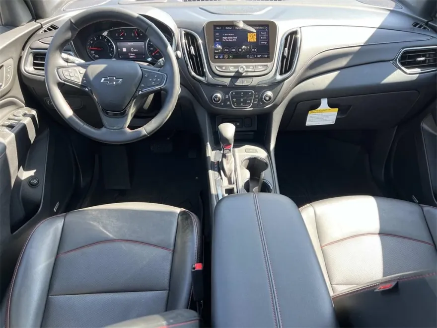 2023 Chevrolet Equinox RS photo 1