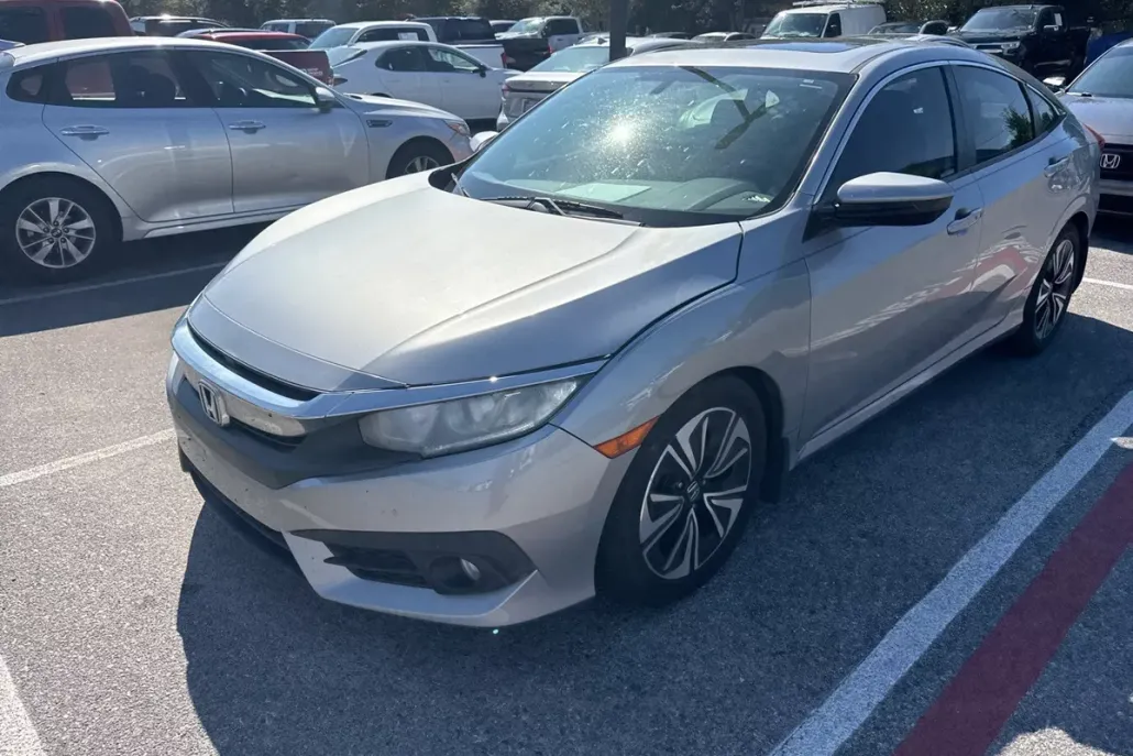 2016 Honda Civic EX-T photo 1