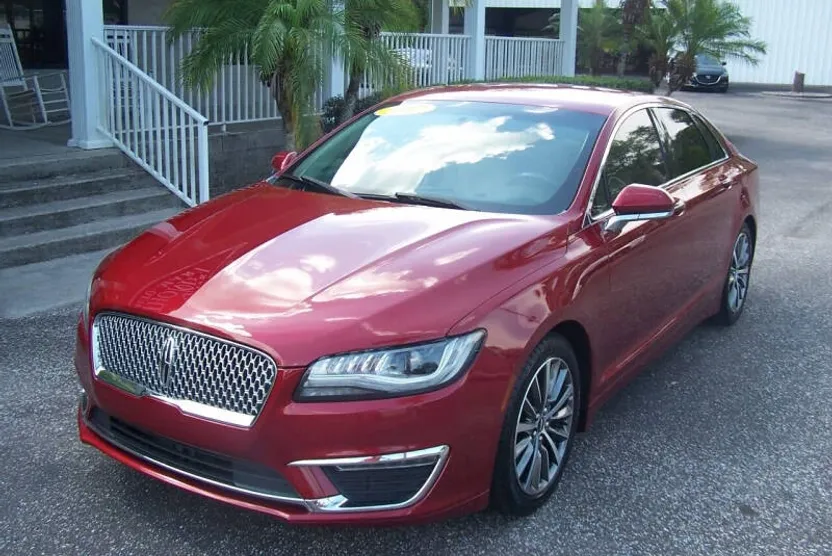 2017 Lincoln MKZ Premiere photo 1