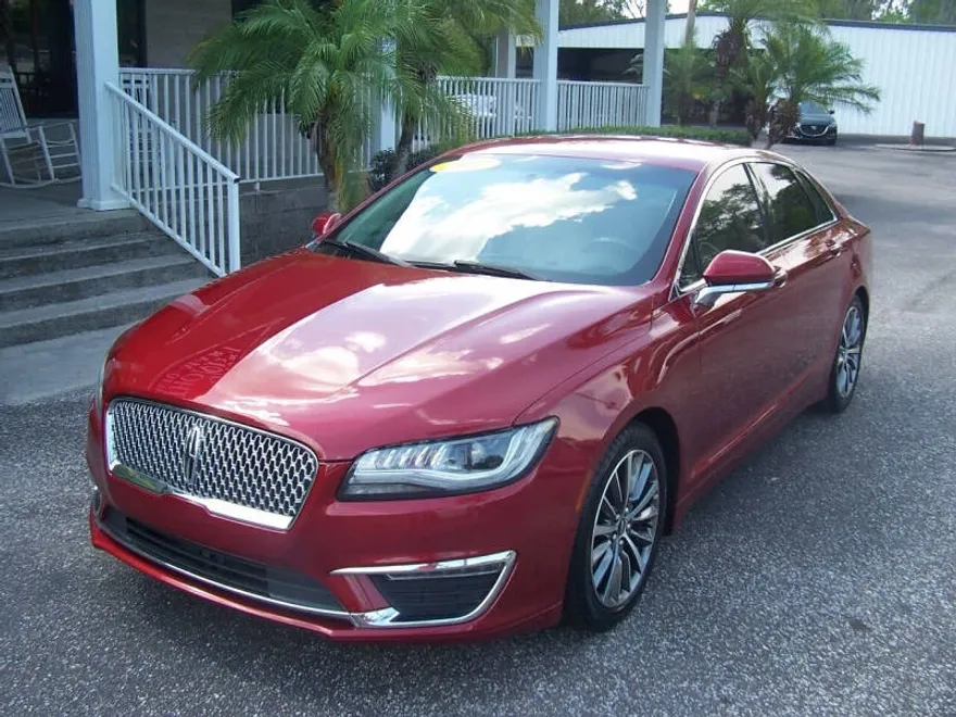 2017 Lincoln MKZ Premiere photo 1