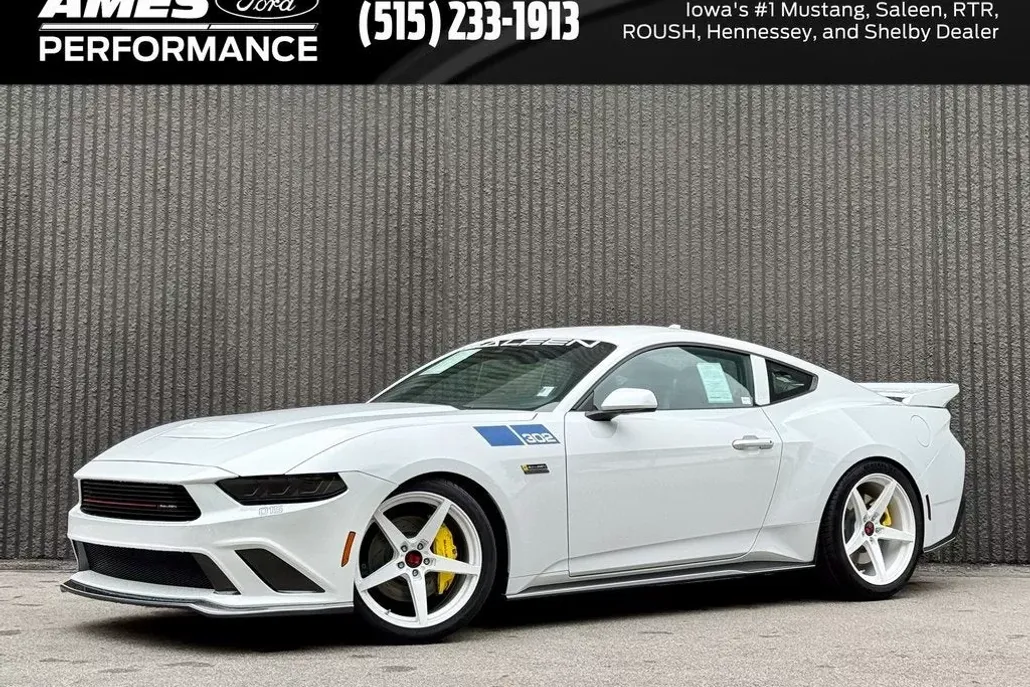 2025 Ford Mustang GT photo 1