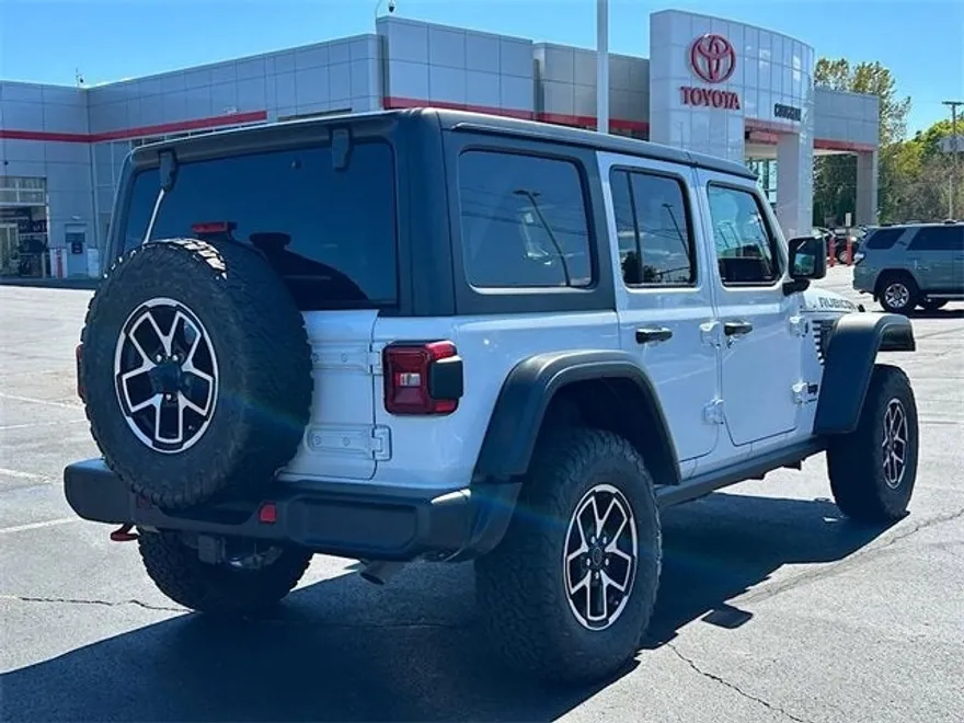 2024 Jeep Wrangler Rubicon photo 1