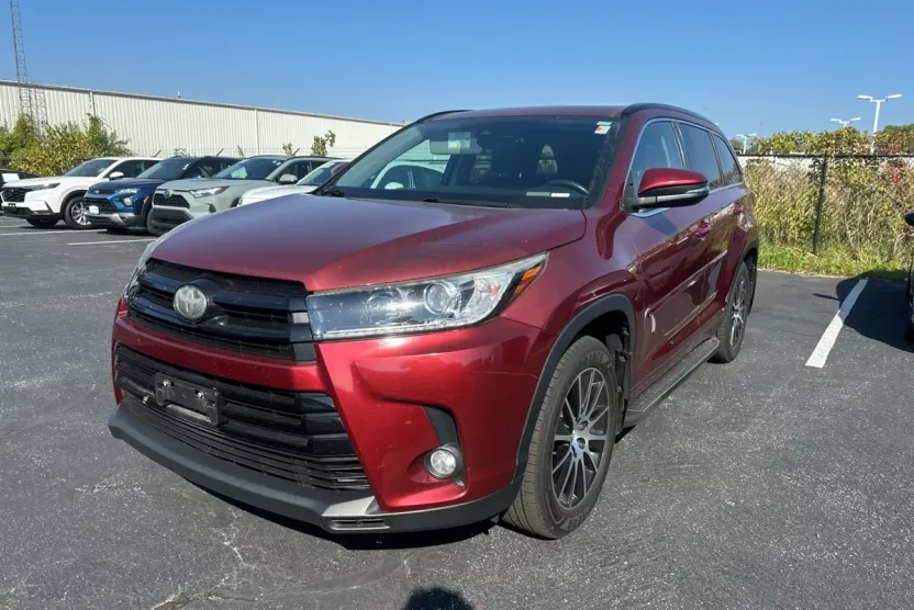 2017 Toyota Highlander XLE photo 1