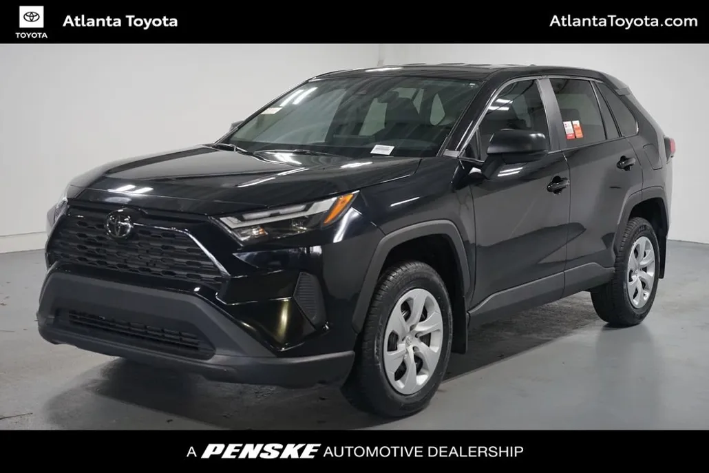 2024 Toyota RAV4 LE photo 1