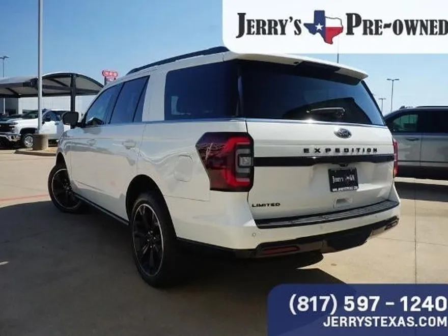 2023 Ford Expedition Limited photo 1