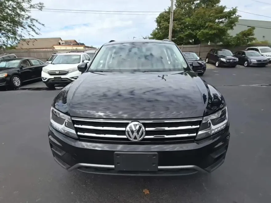 2021 Volkswagen Tiguan S photo 1