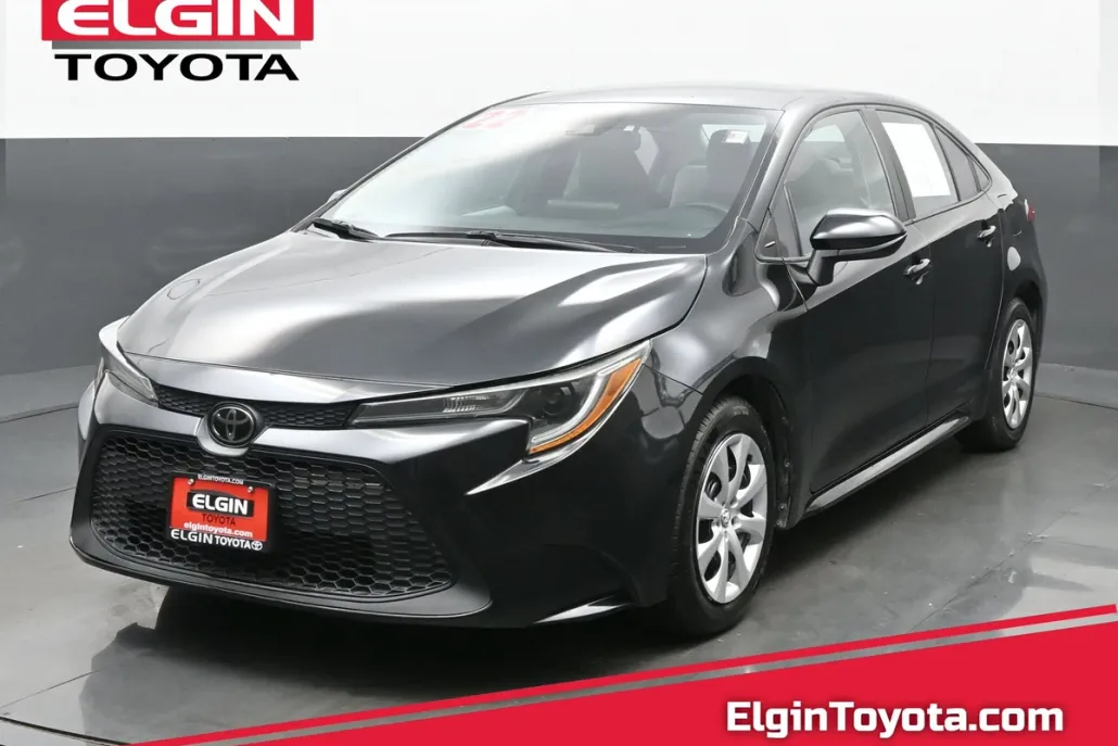2022 Toyota Corolla LE photo 1