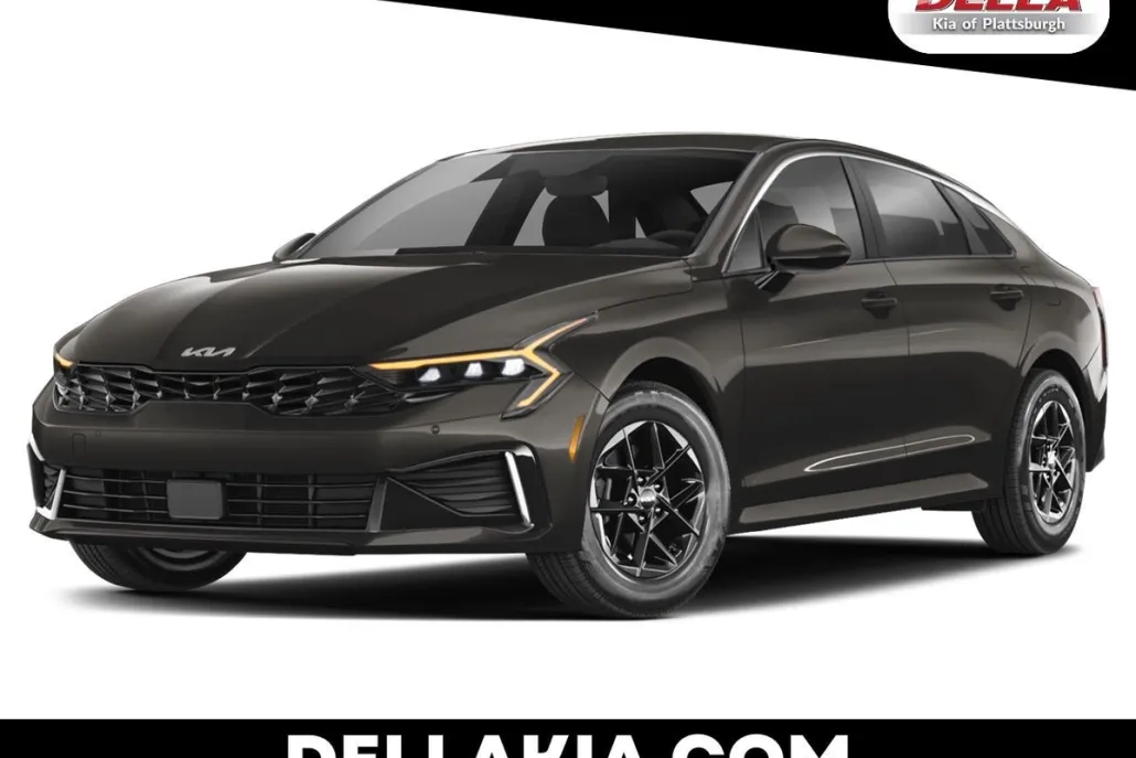2025 Kia K5 LXS photo 1