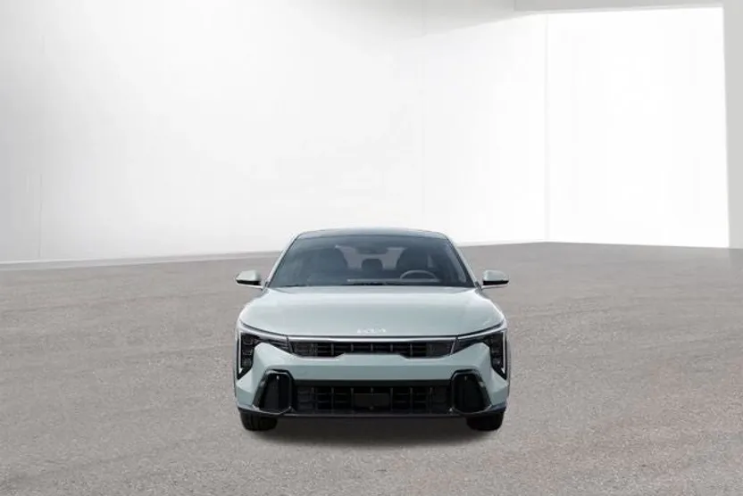 2025 Kia K4 GT-Line photo 1