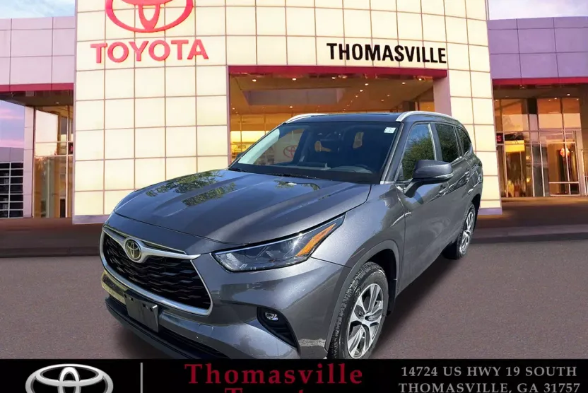 2023 Toyota Highlander XLE photo 1