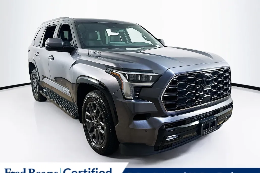 2025 Toyota Sequoia Platinum photo 1