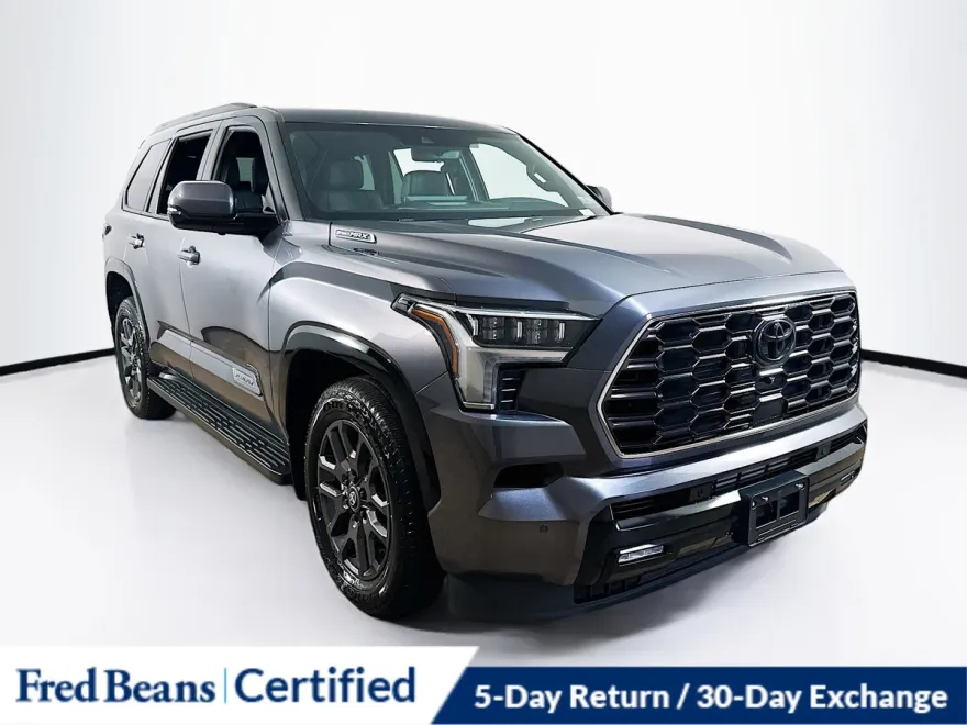 2025 Toyota Sequoia Platinum photo 1