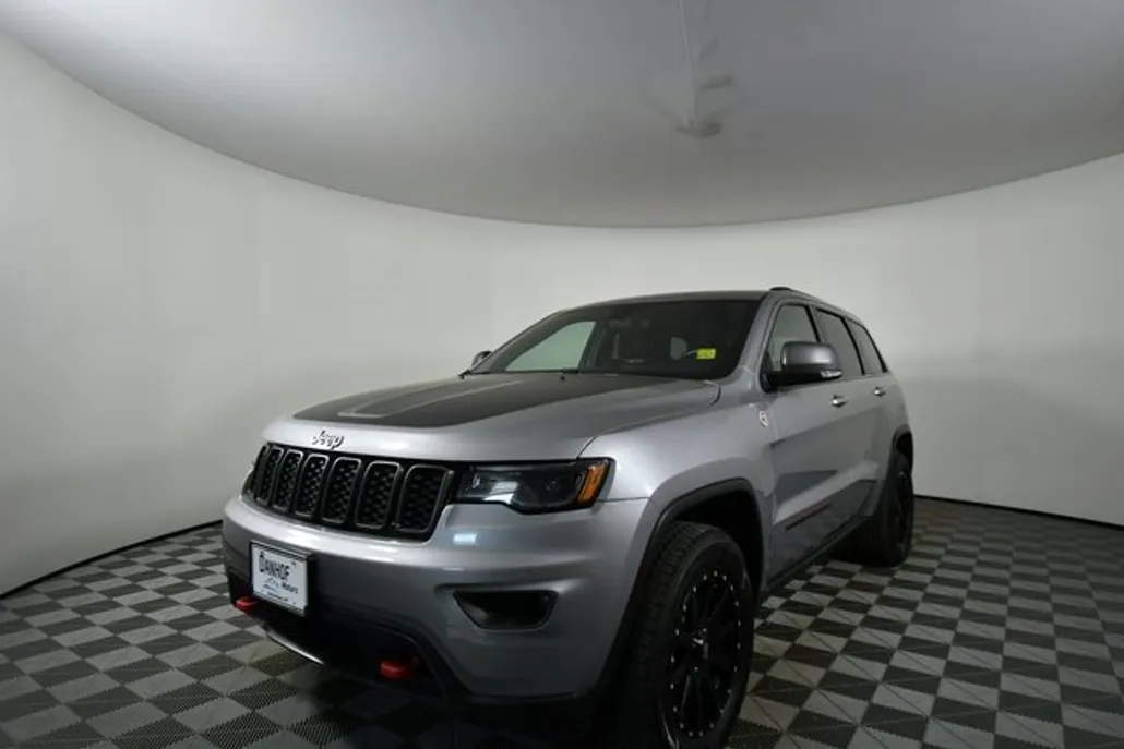 2021 Jeep Grand Cherokee Trailhawk photo 1