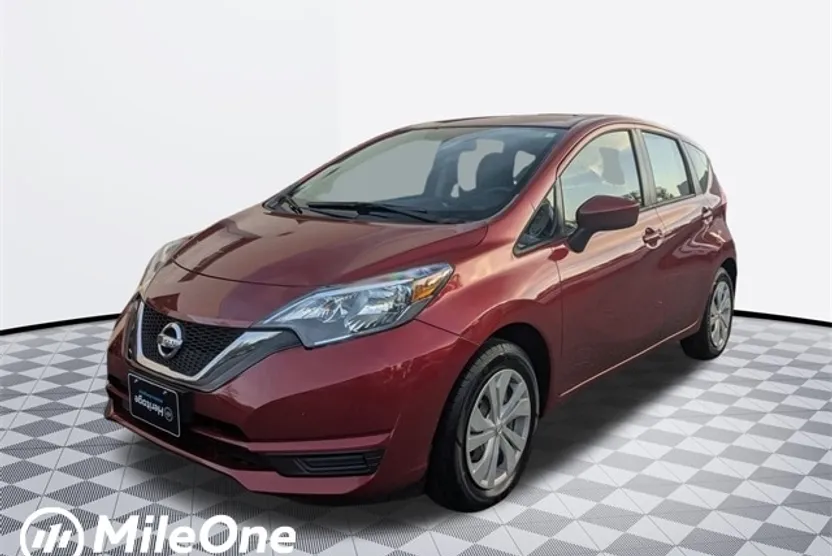 2019 Nissan Versa Note SV photo 1